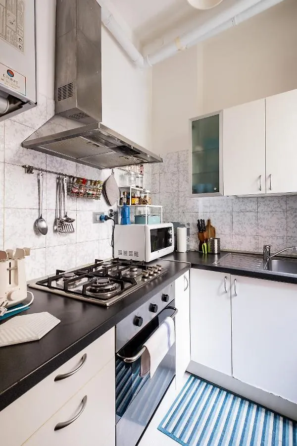 Apartamento Sotto I Portici Di Bolonia 0*,  Italia
